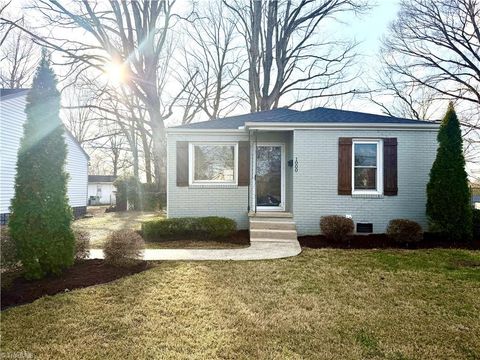 Homes For Sale - 1000 Lee Street<br/> Randolph County, Asheboro, NC 27203