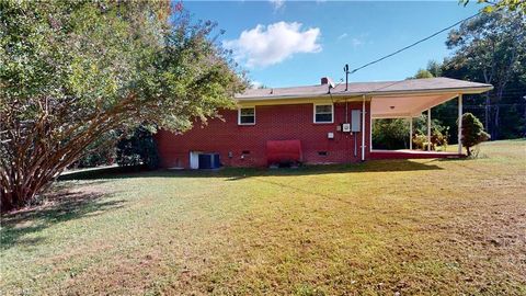 A home in Mount Airy