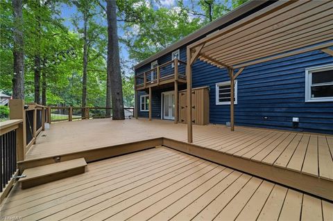 A home in Kernersville