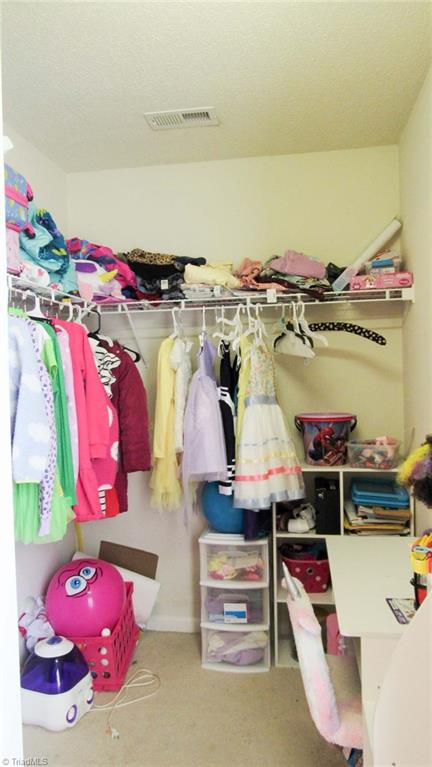 Greensboro, North Carolina 27406, United States, 4 Bedrooms Bedrooms, ,3 BathroomsBathrooms,Residential,Pending,180031