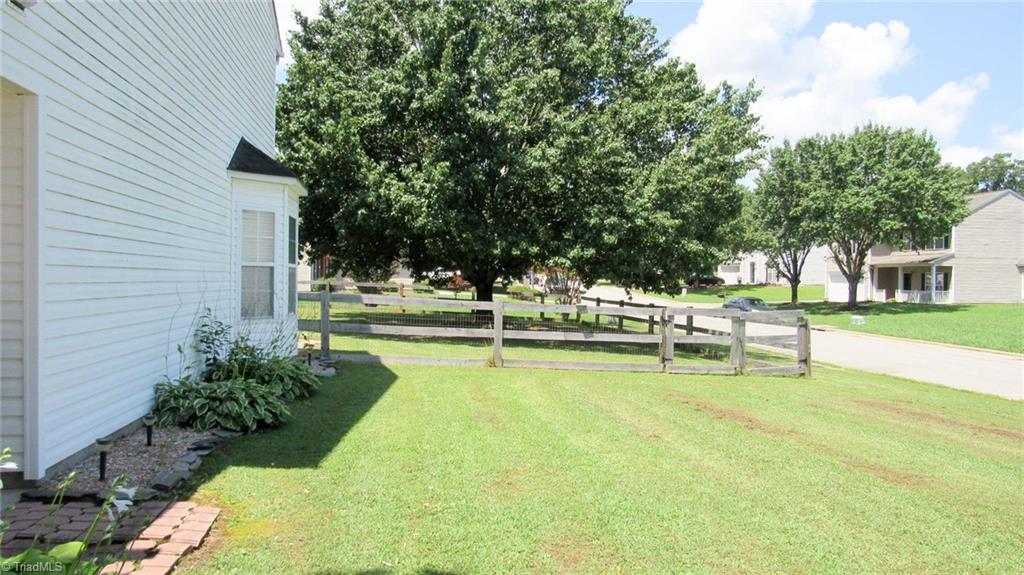 Greensboro, North Carolina 27406, United States, 4 Bedrooms Bedrooms, ,3 BathroomsBathrooms,Residential,Pending,180031