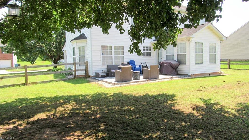 Greensboro, North Carolina 27406, United States, 4 Bedrooms Bedrooms, ,3 BathroomsBathrooms,Residential,Pending,180031