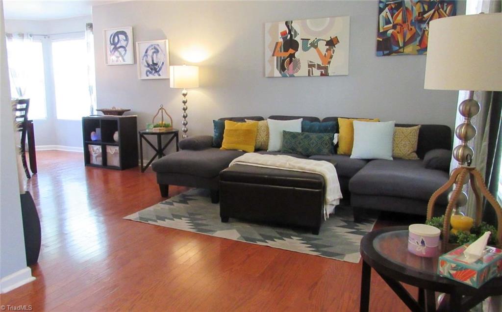 Greensboro, North Carolina 27406, United States, 4 Bedrooms Bedrooms, ,3 BathroomsBathrooms,Residential,Pending,180031