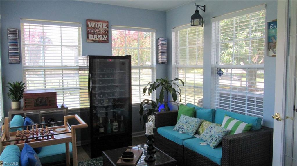 Greensboro, North Carolina 27406, United States, 4 Bedrooms Bedrooms, ,3 BathroomsBathrooms,Residential,Pending,180031