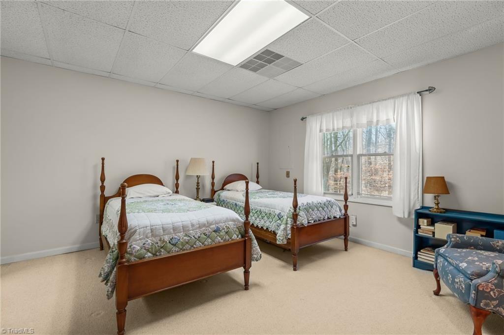 605 Huntington Drive, High Point, North Carolina image 27