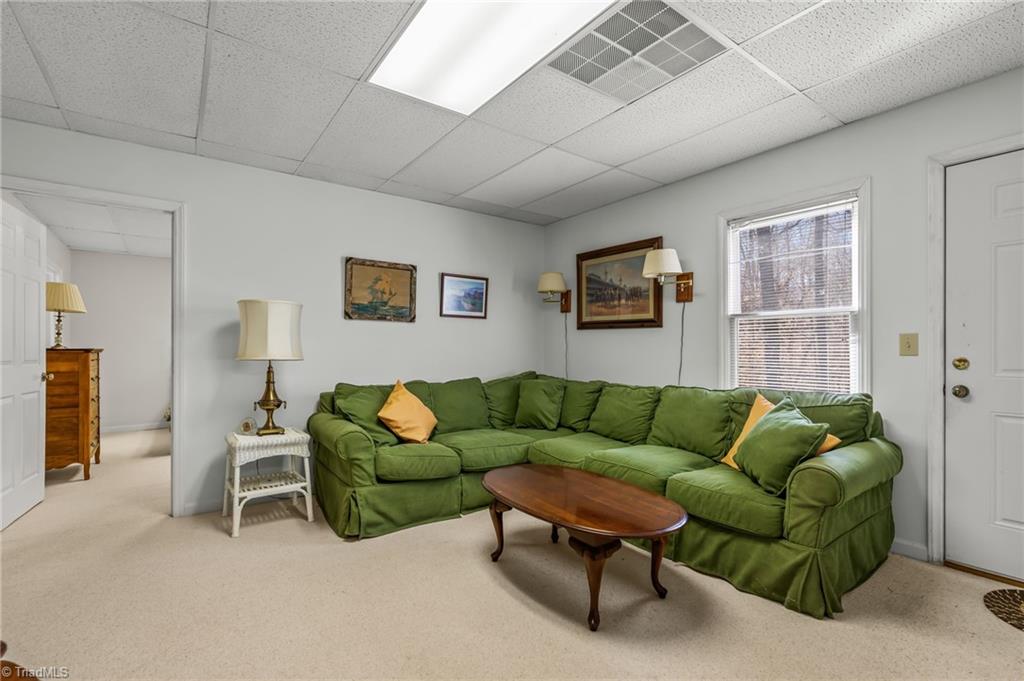 605 Huntington Drive, High Point, North Carolina image 25