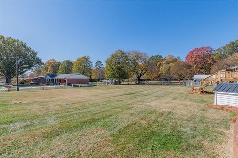 A home in Kernersville