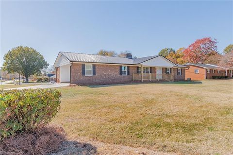 A home in Kernersville