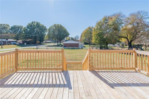 A home in Kernersville