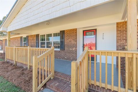 A home in Kernersville