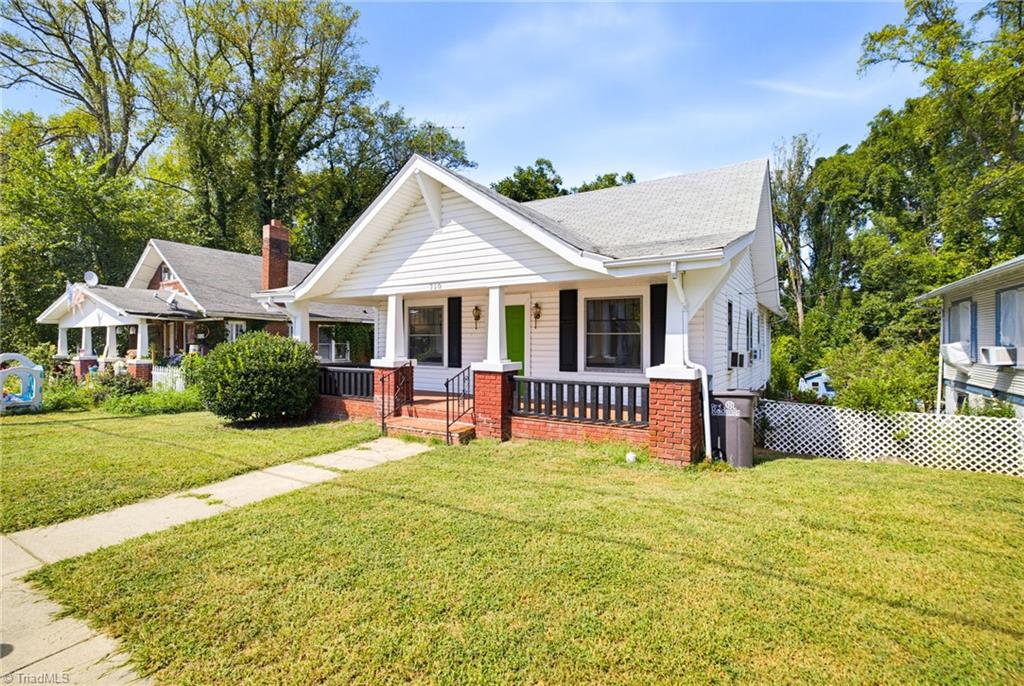 Photo of 710 Wentworth Street, Reidsville, NC 27320 (MLS # 1235886)