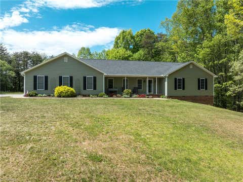 Homes For Sale - 8607 Boones Landing Drive<br/> Stokesdale, NC 27357