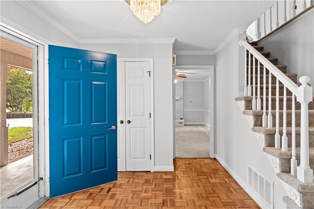 4307 Oak Hollow Drive