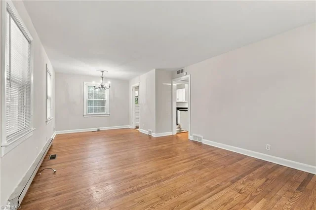2332 Hiawatha Drive, photo 3 of 28