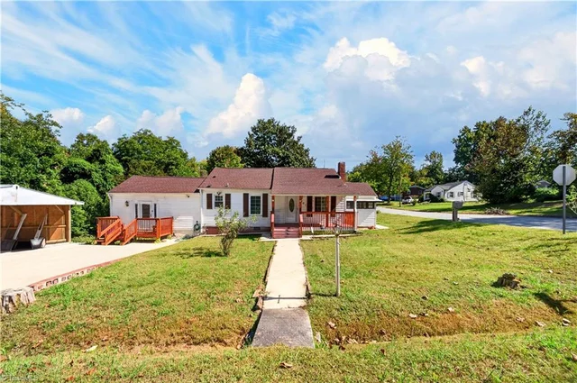 601 Martha Place, photo 2 of 42