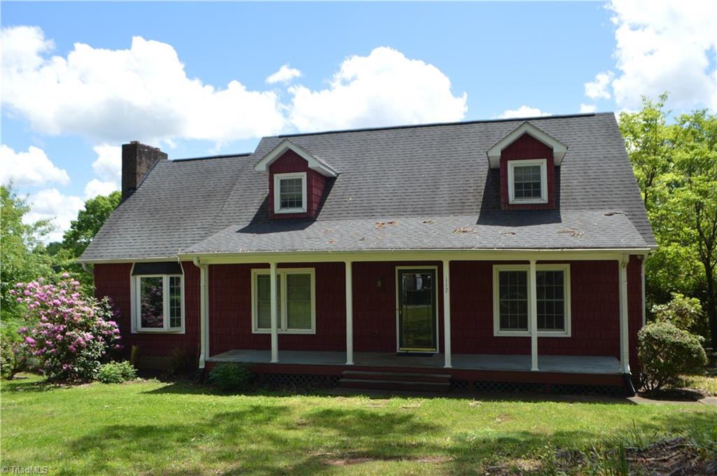 117 Ridgecrest Drive, Mount Airy, North Carolina image 1
