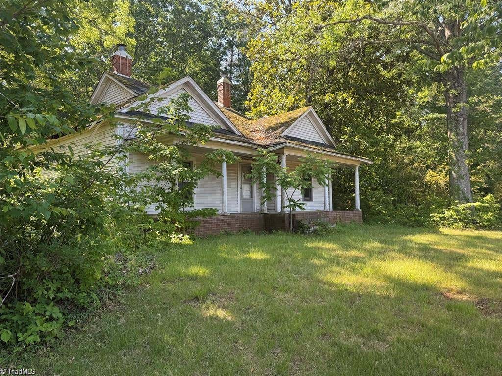 Photo of 607 Kirby Road, King, NC 27021 (MLS # 1225257)