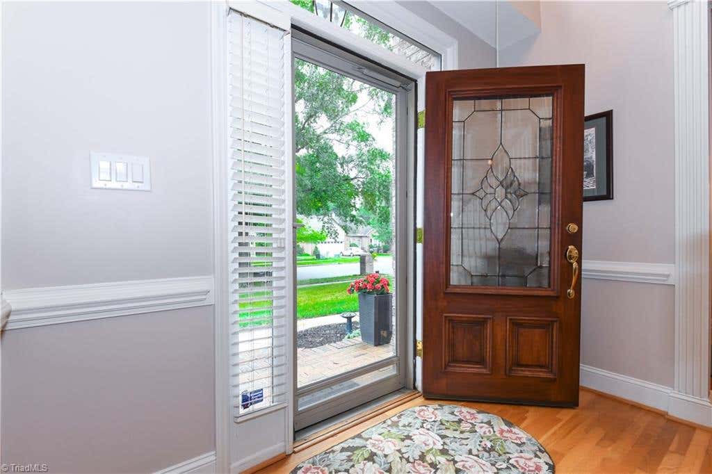 Photo of 2405 Glen Cove Way, High Point, NC 27265 (MLS # 1228593)