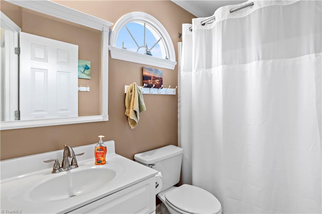 913 George Place Drive, Kernersville, North Carolina image 31