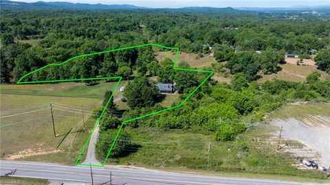 Homes For Sale - 1850 Statesville Road<br/> Wilkes County, North Wilkesboro, NC 28697