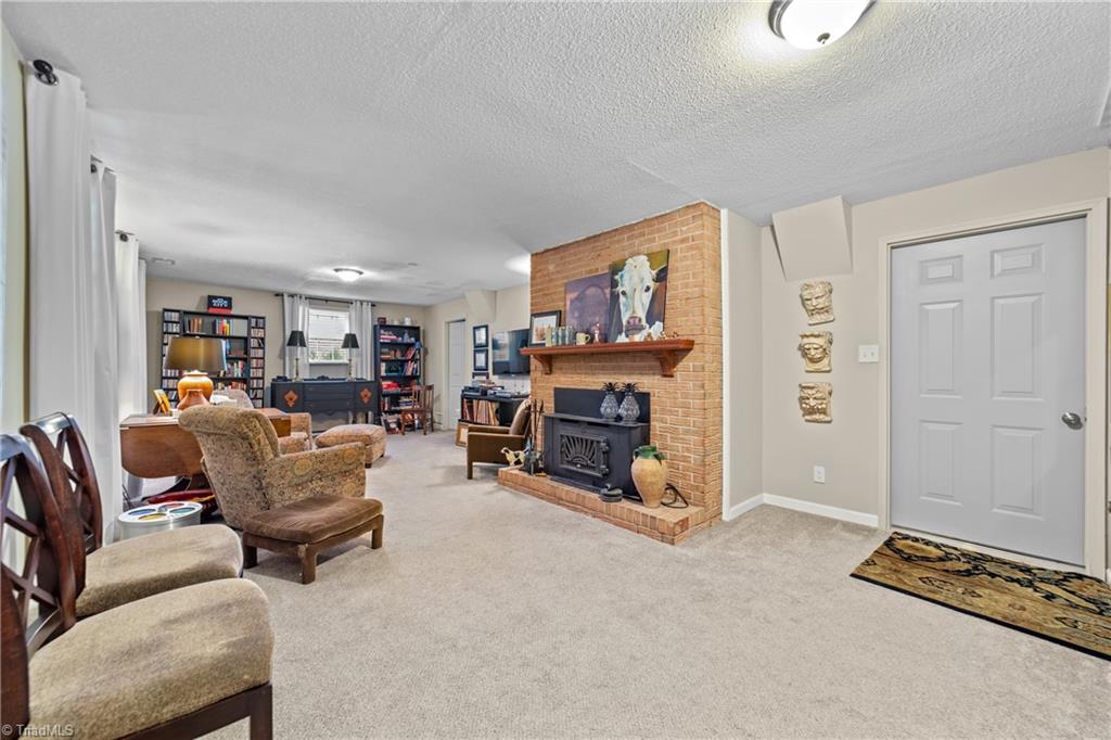 Winston-Salem, North Carolina 27106, United States, 3 Bedrooms Bedrooms, ,2 BathroomsBathrooms,Residential,Active,173253