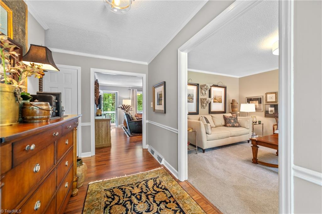 Winston-Salem, North Carolina 27106, United States, 3 Bedrooms Bedrooms, ,2 BathroomsBathrooms,Residential,Active,173253