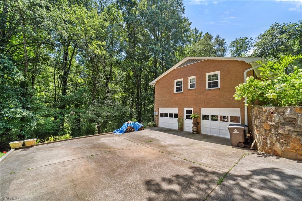 Winston-Salem, North Carolina 27106, United States, 3 Bedrooms Bedrooms, ,2 BathroomsBathrooms,Residential,Active,173253