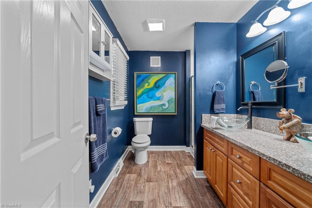 Winston-Salem, North Carolina 27106, United States, 3 Bedrooms Bedrooms, ,2 BathroomsBathrooms,Residential,Active,173253