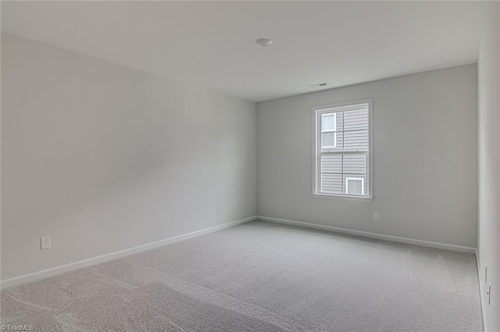 Clemmons, North Carolina 27012, United States, 5 Bedrooms Bedrooms, ,4 BathroomsBathrooms,Residential,Active,25277