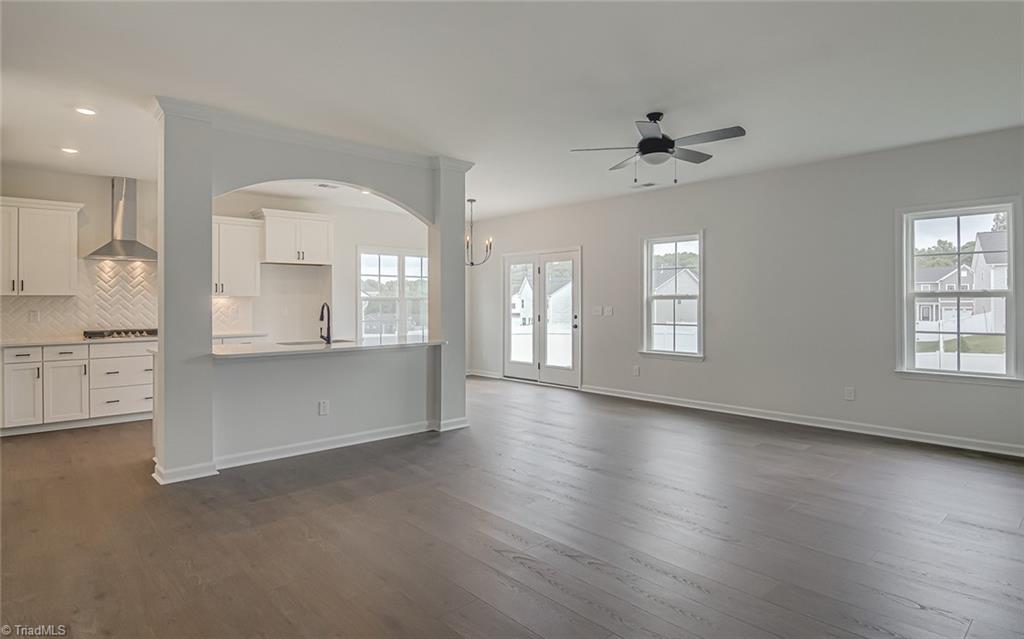 Clemmons, North Carolina 27012, United States, 5 Bedrooms Bedrooms, ,4 BathroomsBathrooms,Residential,Active,25277