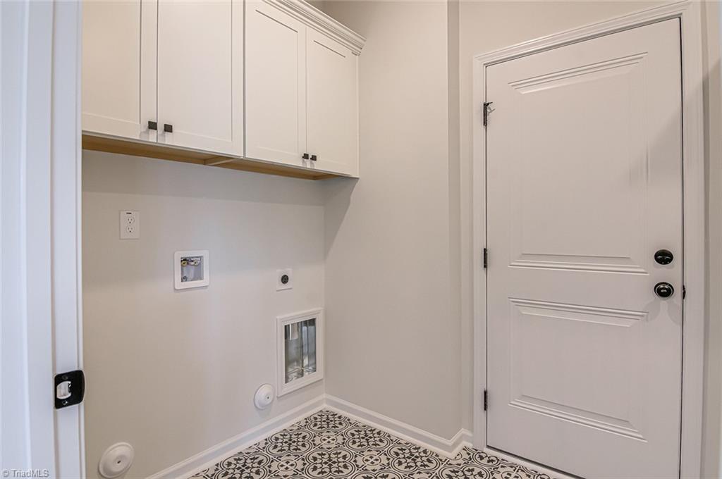 Clemmons, North Carolina 27012, United States, 5 Bedrooms Bedrooms, ,4 BathroomsBathrooms,Residential,Active,25277