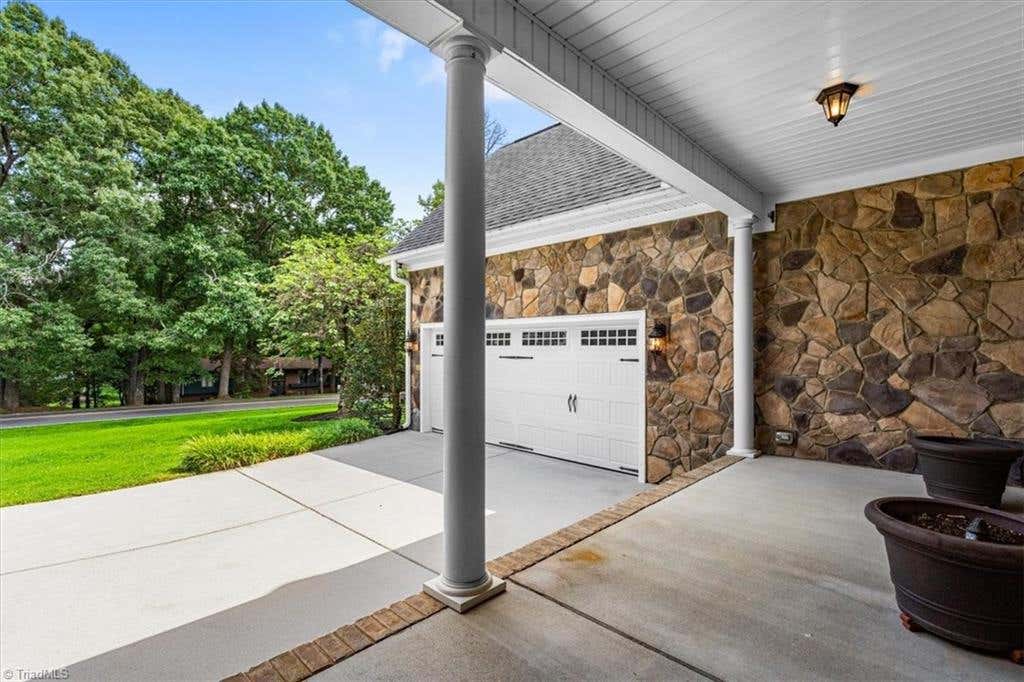 Photo of 4898 Forest Oaks Drive, Greensboro, NC 27406 (MLS # 1229727)