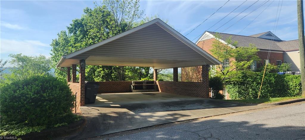 205 N West Street, Wilkesboro, North Carolina image 3