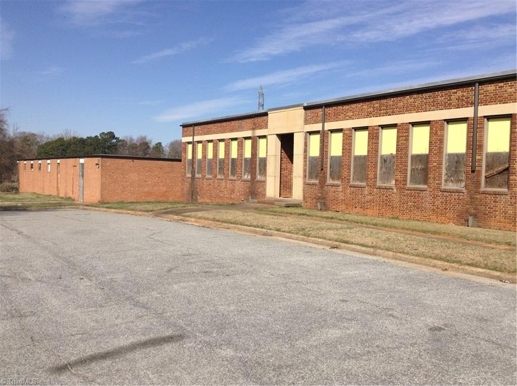 1400 Brentwood Street