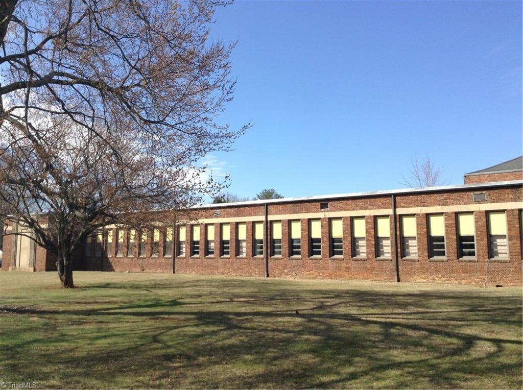 1400 Brentwood Street