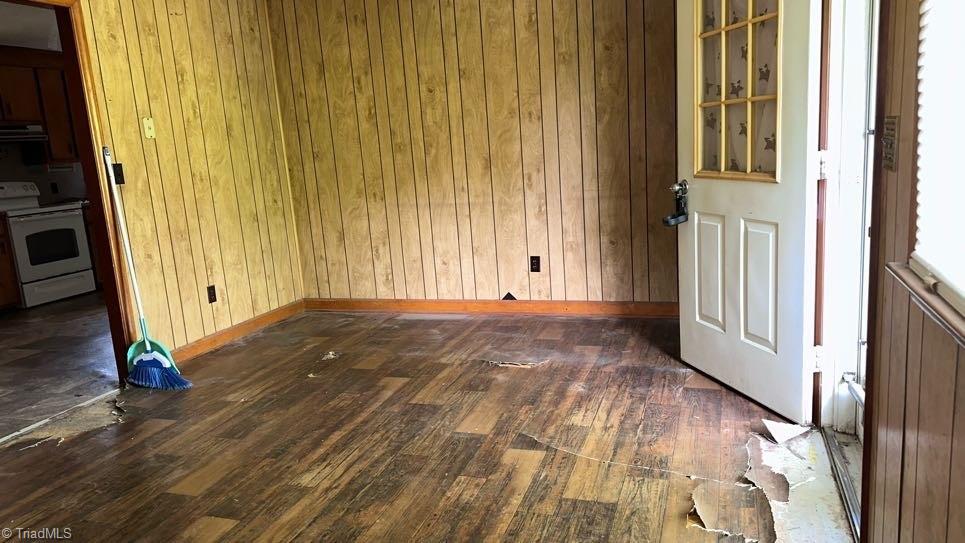 225 Dan Bryant Road, Pilot Mountain, North Carolina image 2