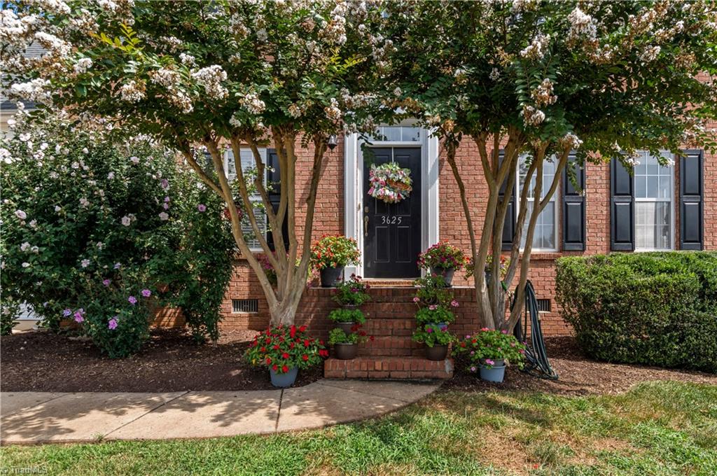 3625 Oak Chase Drive