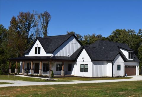 A home in Pfafftown