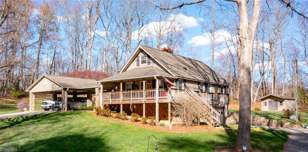 152 Holiday Lane, Mount Airy, North Carolina image 1