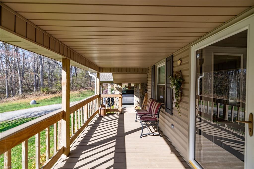 152 Holiday Lane, Mount Airy, North Carolina image 32