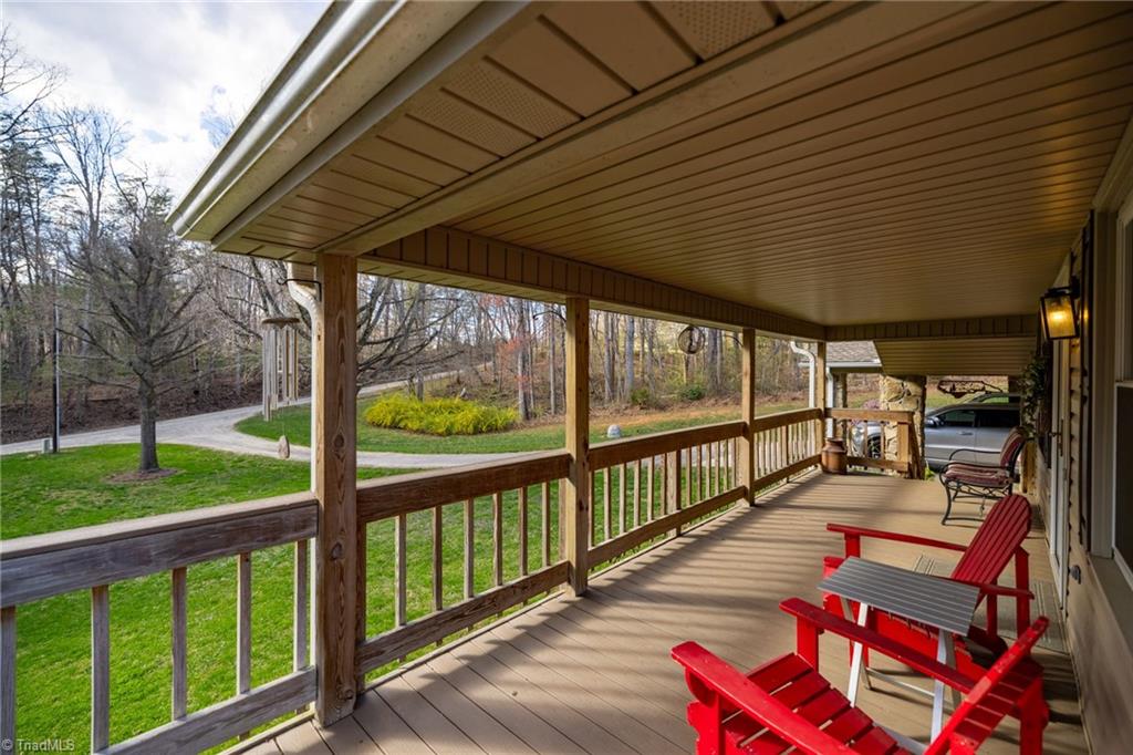 152 Holiday Lane, Mount Airy, North Carolina image 3