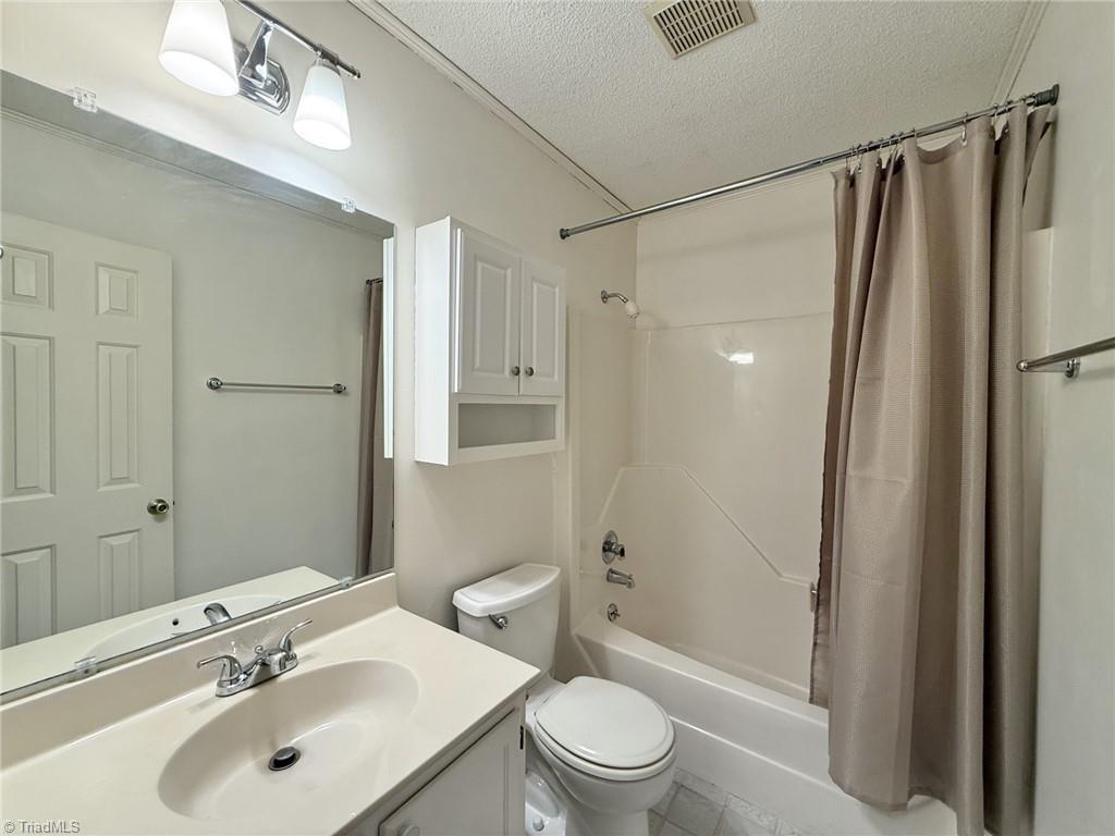 Winston-Salem, North Carolina 27127, United States, 2 Bedrooms Bedrooms, ,3 BathroomsBathrooms,Residential,Active,197101