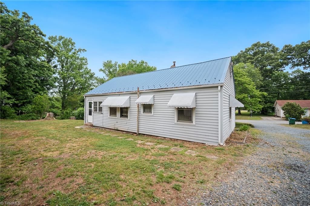 Photo of 129 W Finch Avenue, Denton, NC 27239 (MLS # 1218747)