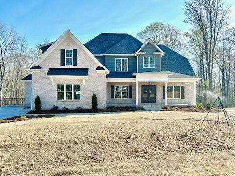 Homes For Sale - 7904 Backridge Drive<br/> Stokesdale, NC 27357