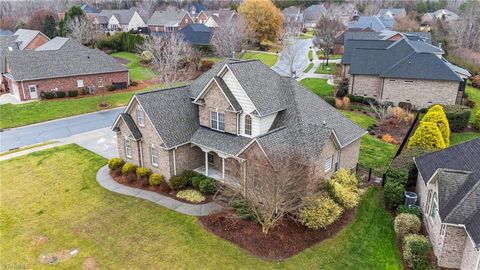 A home in Clemmons