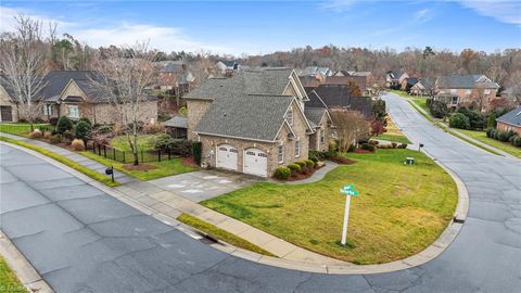 A home in Clemmons