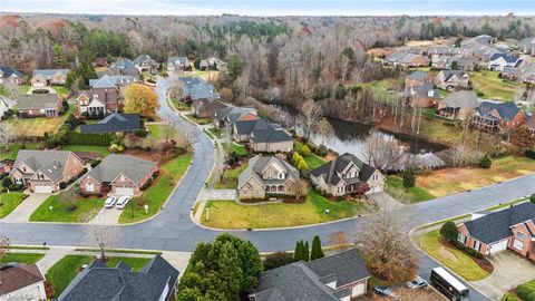 A home in Clemmons