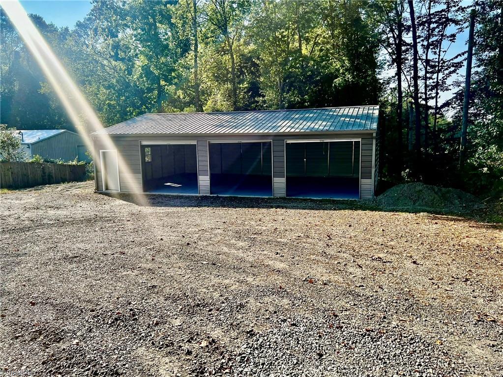 1489 N Main Street E