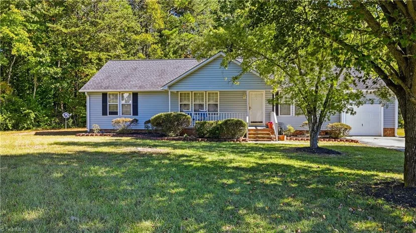 5540 Thom Road, photo 1 of 32