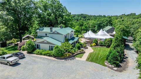 5530 Linch Road Whitsett NC 27377